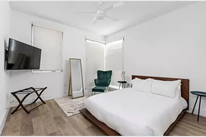 2709 E 5th Street #1306, Austin, TX 78702 - Photo 15