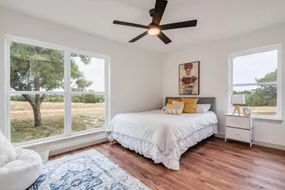 1102 N Austin Avenue, Georgetown, TX 78626 - Photo 21