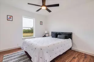1102 N Austin Ave, Georgetown, TX 78626 - Photo 23