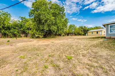 1102 N Austin Avenue, Georgetown, TX 78626 - Photo 31