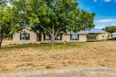 1102 N Austin Avenue, Georgetown, TX 78626 - Photo 3