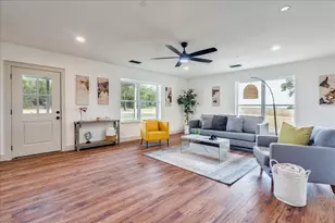 1102 N Austin Ave, Georgetown, TX 78626 - Photo 25