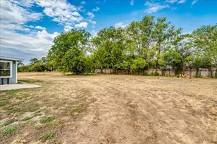 1102 N Austin Ave, Georgetown, TX 78626 - Photo 33