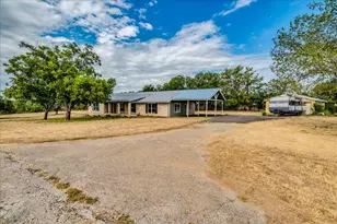 1102 N Austin Ave, Georgetown, TX 78626 - Photo 5
