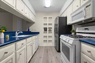 3839 Dry Creek Dr, Austin, TX 78731 - Photo 11