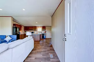 146 Monte Vis Dr, Elgin, TX 78621 - Photo 3