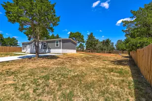 146 Monte Vis Dr, Elgin, TX 78621 - Photo 29