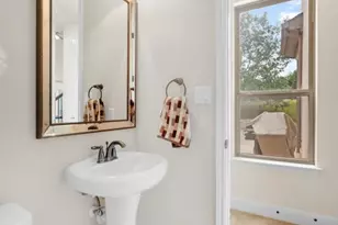 106 Tonkawa Trail W, Austin, TX 78738 - Photo 23