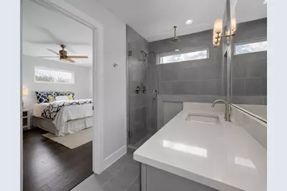 7104 Blessing Avenue #B, Austin, TX 78752 - Photo 11