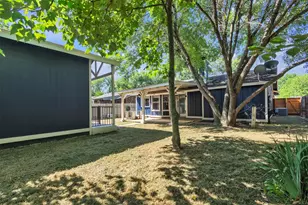 5000 Fontenay Dr, Austin, TX 78744 - Photo 29