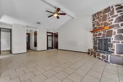 5000 Fontenay Drive, Austin, TX 78744 - Photo 7