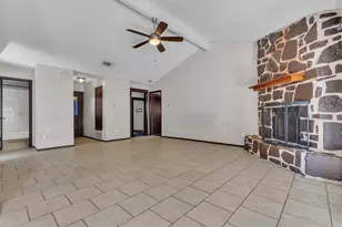 5000 Fontenay Dr, Austin, TX 78744 - Photo 7