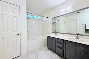 9802 Copper Creek Dr, Austin, TX 78729 - Photo 25