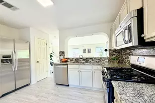 9802 Copper Creek Dr, Austin, TX 78729 - Photo 15