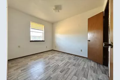 302 Calhoun Drive #2, Rockdale, TX 76567 - Photo 5