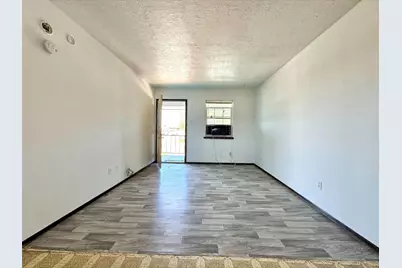 302 Calhoun Drive #7, Rockdale, TX 76567 - Photo 3