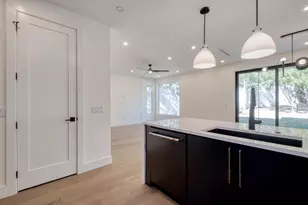 5700 Louise Ln, Austin, TX 78757 - Photo 17