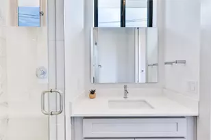 2105 Pennsylvania Ave, Austin, TX 78702 - Photo 9