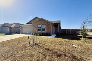 1000 Berryhack Ct, Hutto, TX 78634 - Photo 3