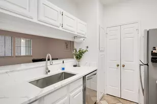 3001 Cedar St, Austin, TX 78705 - Photo 13