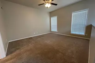 715 W 22 1/2 St, Austin, TX 78705 - Photo 11