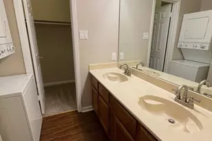 715 W 22 1/2 St, Austin, TX 78705 - Photo 13