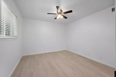 806 E 13th Street #104, Georgetown, TX 78626 - Photo 17