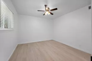 806 E 13th St, Georgetown, TX 78626 - Photo 17
