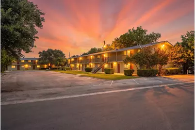 806 E 13th Street #104, Georgetown, TX 78626 - Photo 3