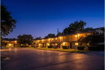 806 E 13th Street #104, Georgetown, TX 78626 - Photo 5