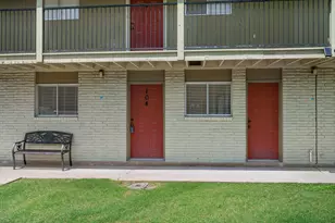806 E 13th St, Georgetown, TX 78626 - Photo 9