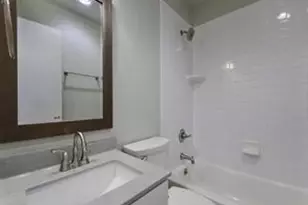 9802 Hundred Oaks Cir, Austin, TX 78750 - Photo 17