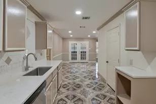 4805 Crest Oak Rd, Austin, TX 78744 - Photo 9