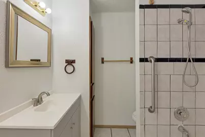 4805 Crest Oak Road, Austin, TX 78744 - Photo 5