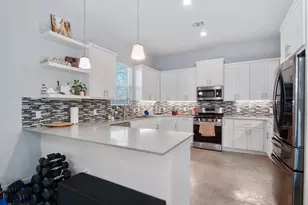 7206 Carver Ave, Austin, TX 78752 - Photo 3