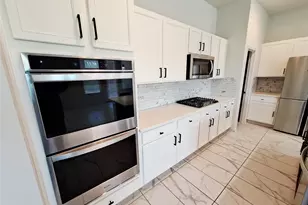 7800 Hillock Terrace, Austin, TX 78744 - Photo 9