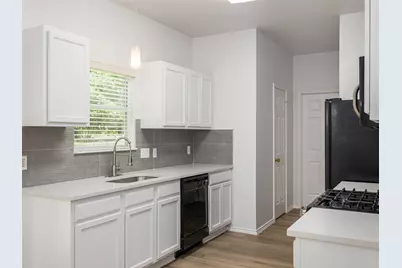 11816 Dave Silk Drive, Austin, TX 78748 - Photo 9