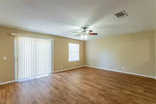 207 Mitchell Dr, Hutto, TX 78634 - Photo 3