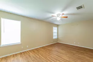 207 Mitchell Dr, Hutto, TX 78634 - Photo 11