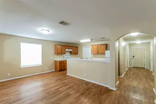 207 Mitchell Dr, Hutto, TX 78634 - Photo 9