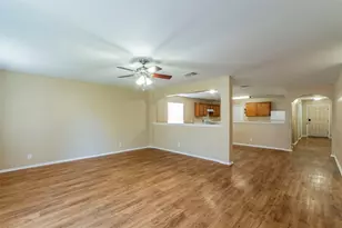 207 Mitchell Dr, Hutto, TX 78634 - Photo 5