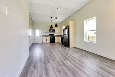 1310 W Fm 487 #E, Jarrell, TX 76537 - Photo 17