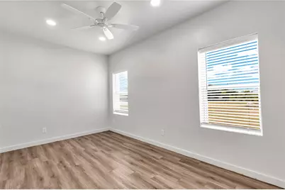 1310 W Fm 487 #E, Jarrell, TX 76537 - Photo 11