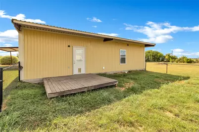 1310 W Fm 487 #E, Jarrell, TX 76537 - Photo 19