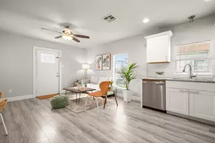 918 W 3rd St, Taylor, TX 76574 - Photo 11