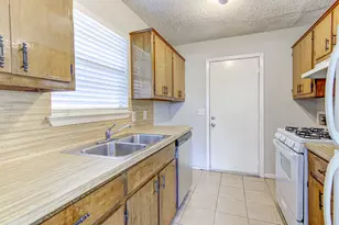 907 Taulbee Ln, Austin, TX 78757 - Photo 9