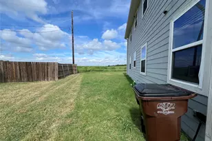 805 Hallie Cove, Lockhart, TX 78644 - Photo 21