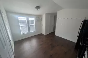 3019 E 12th St, Austin, TX 78702 - Photo 7