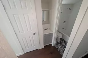 3019 E 12th St, Austin, TX 78702 - Photo 11