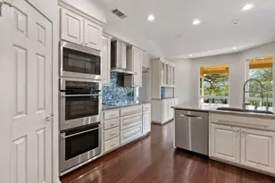 112 Spellbrook Ln, Lakeway, TX 78734 - Photo 7